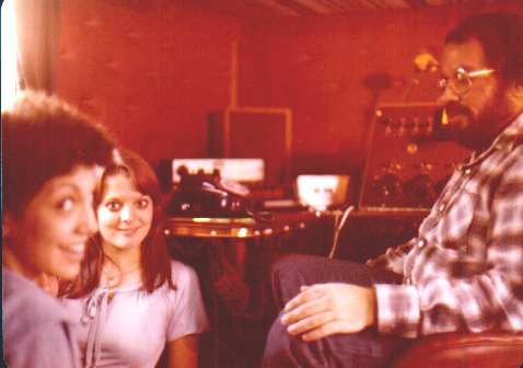 Rick Kelly & listeners at Big E - 9/78