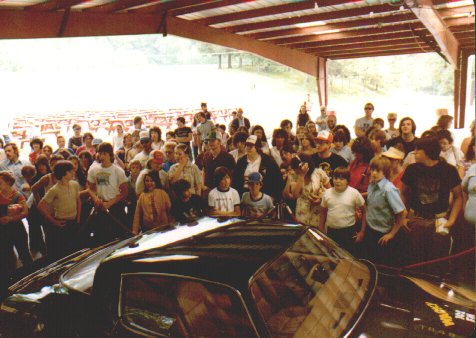 Crowd gathered for T/A Giveaway at Mountain Park Pavillion